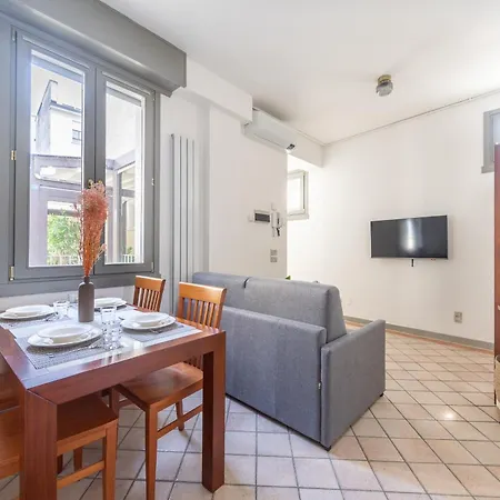 Stunning & 1bdr With Terrace In Cadorna Area By Rentopolis * Milan