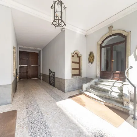 Stunning & 1bdr With Terrace In Cadorna Area By Rentopolis *